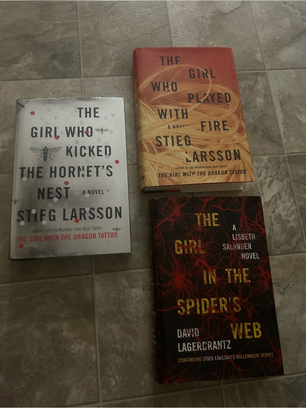 Book Set - The Girl Who Kicked the Hornet's Nest (White)